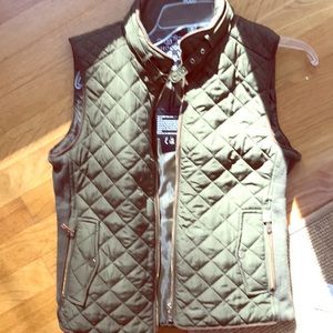 Hunter green chic quilted vest